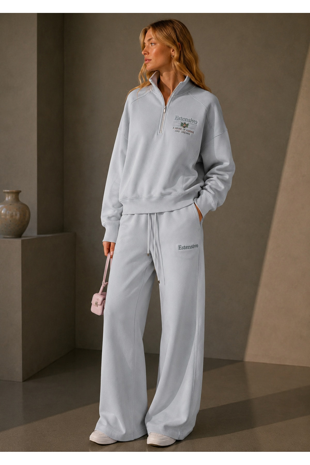 Açık Mavi Yarım Fermuarlı Sweatshirt Takım | Nakış Logo | A World of Visions and Dreams